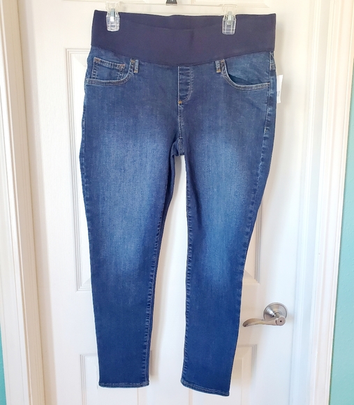 Sold - Picture 2 of 7